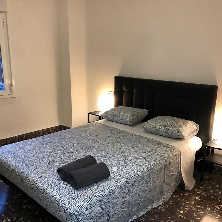 Habitaciones Casa Cobo บาเลนเซีย ภายนอก รูปภาพ